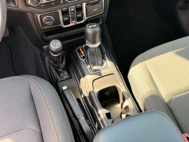 2025 Jeep Wrangler Sahara 4xe