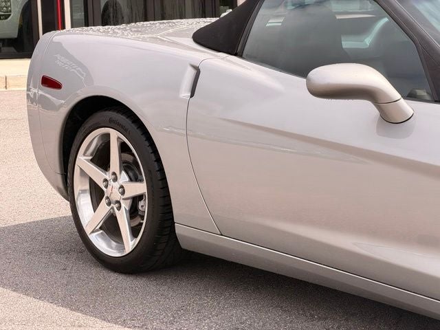 2005 Chevrolet Corvette Base
