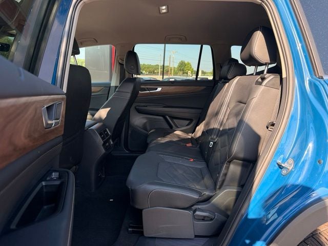 2026 Volkswagen Atlas SE w/Technology