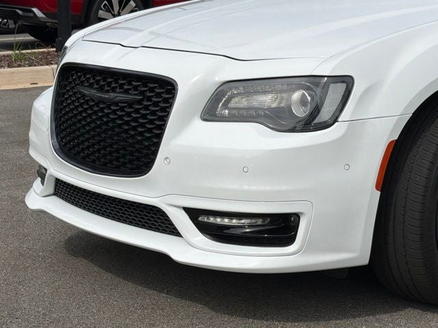 2023 Chrysler 300 Touring