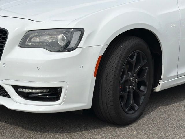 2023 Chrysler 300 Touring