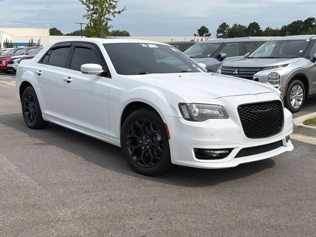 2023 Chrysler 300 Touring