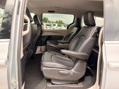 2023 Chrysler Pacifica Hybrid Touring L
