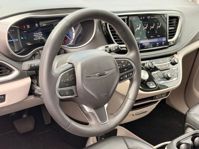 2023 Chrysler Pacifica Hybrid Touring L