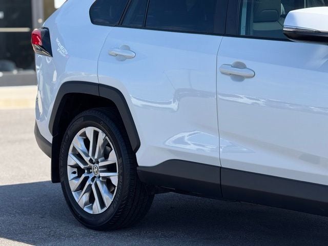 2025 Toyota RAV4 XLE Premium