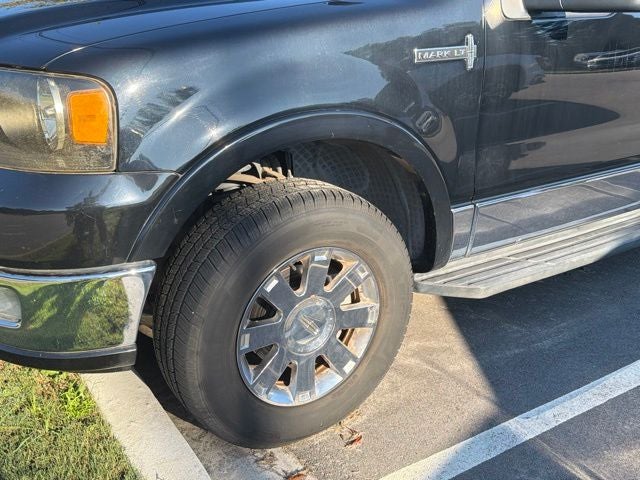 2006 Lincoln Mark LT Base