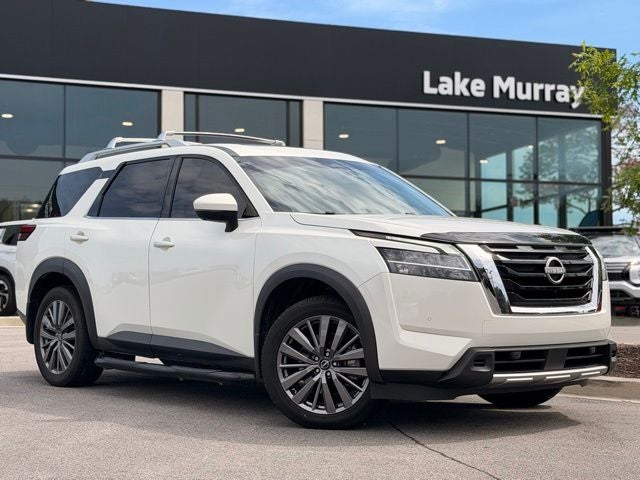 2023 Nissan Pathfinder SL
