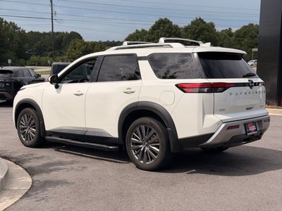 2023 Nissan Pathfinder SL