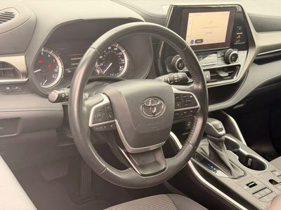 2023 Toyota Highlander LE