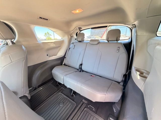 2022 Toyota Sienna XLE 7 Passenger