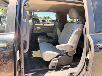 2022 Toyota Sienna XLE 7 Passenger