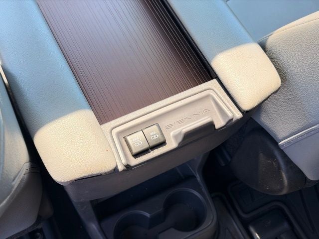 2022 Toyota Sienna XLE 7 Passenger