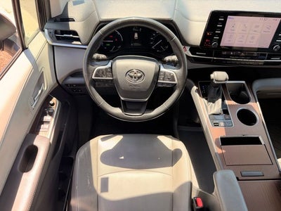 2022 Toyota Sienna XLE 7 Passenger