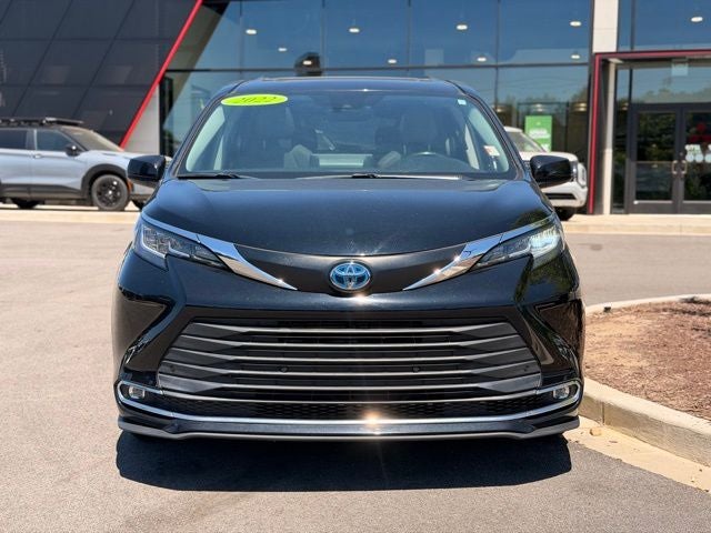 2022 Toyota Sienna XLE 7 Passenger