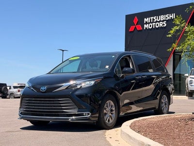 2022 Toyota Sienna XLE 7 Passenger