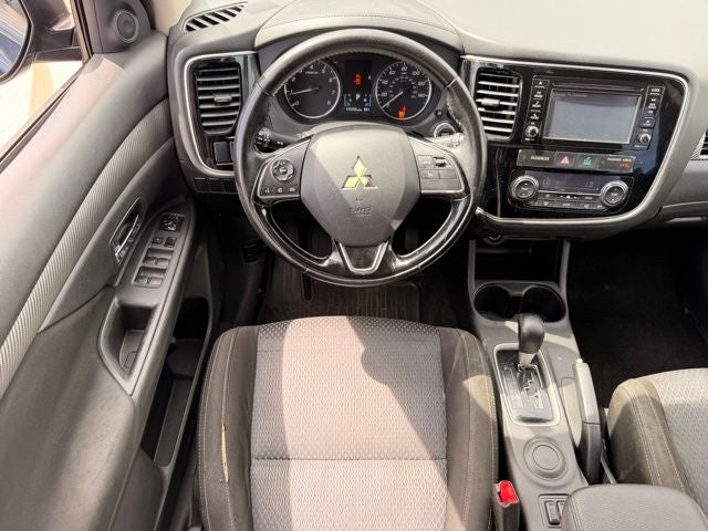 2016 Mitsubishi Outlander SE