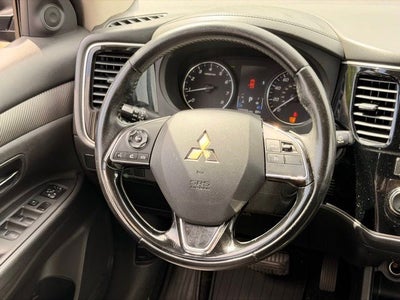 2016 Mitsubishi Outlander SE