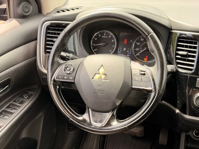 2016 Mitsubishi Outlander SE