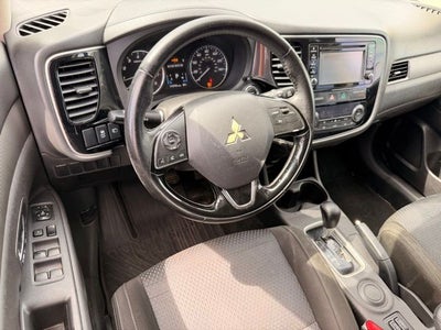 2016 Mitsubishi Outlander SE