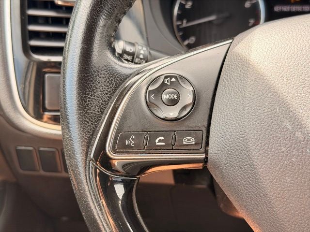 2016 Mitsubishi Outlander SE