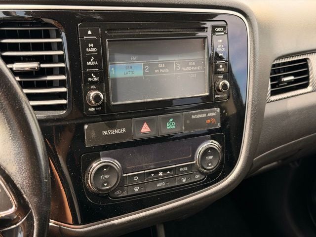 2016 Mitsubishi Outlander SE