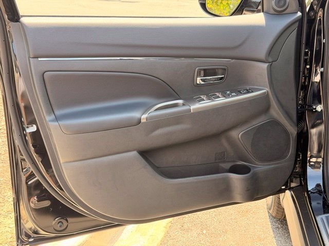 2027 Mitsubishi Outlander Sport 2.0 SE