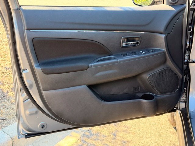 2027 Mitsubishi Outlander Sport 2.0 LE