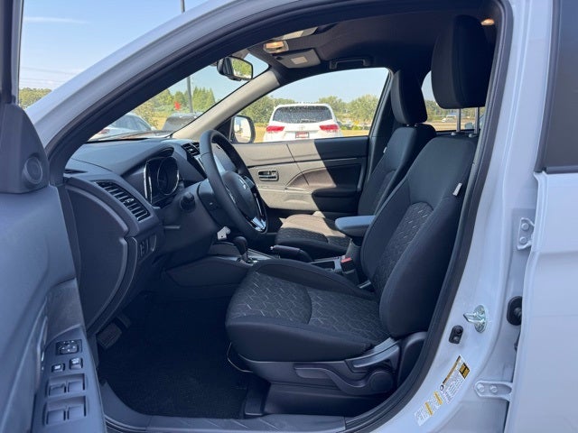 2025 Mitsubishi Outlander Sport Base