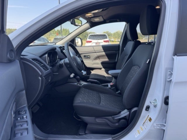 2025 Mitsubishi Outlander Sport Base