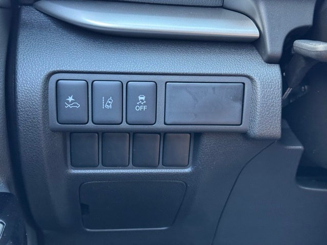 2025 Mitsubishi Eclipse Cross Base