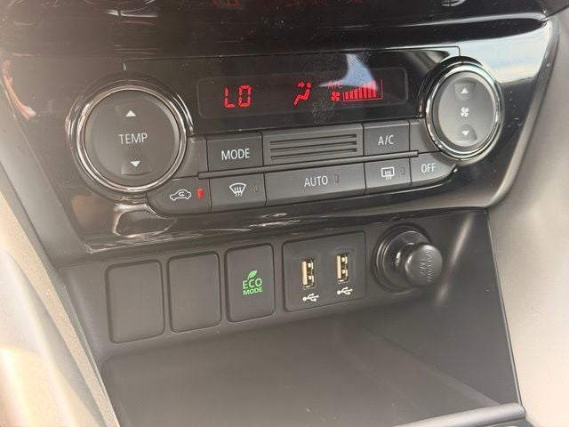 2026 Mitsubishi Eclipse Cross LE