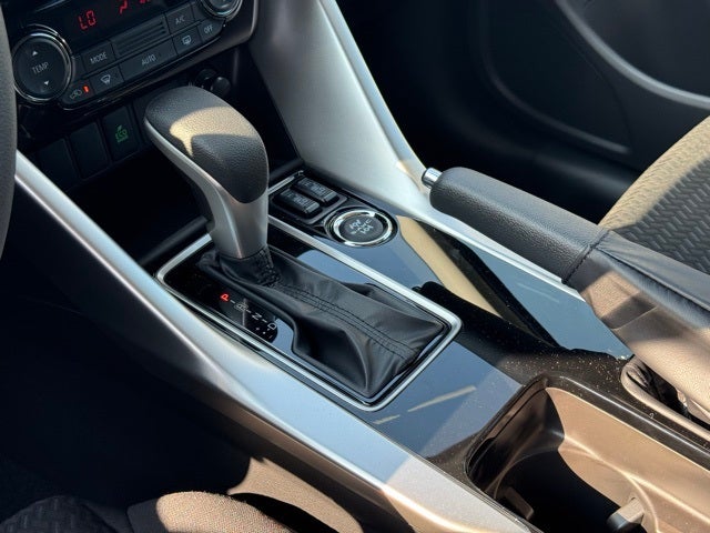 2025 Mitsubishi Eclipse Cross Base