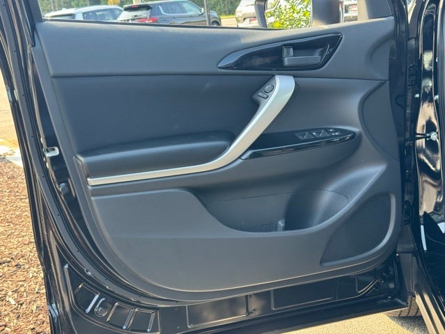 2025 Mitsubishi Eclipse Cross Base