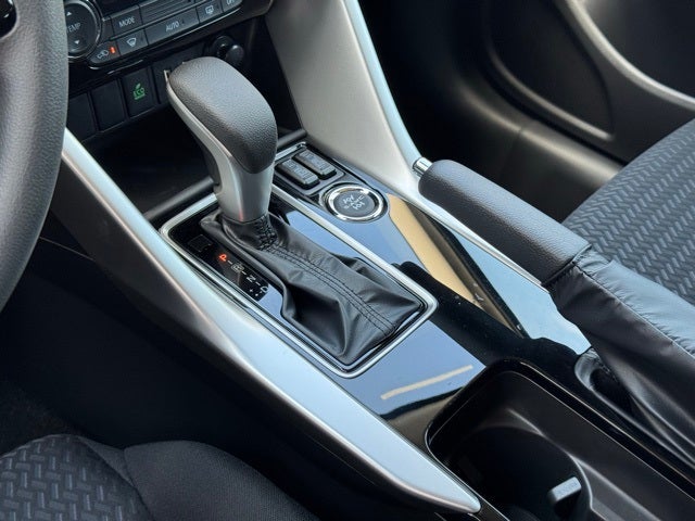 2025 Mitsubishi Eclipse Cross Base