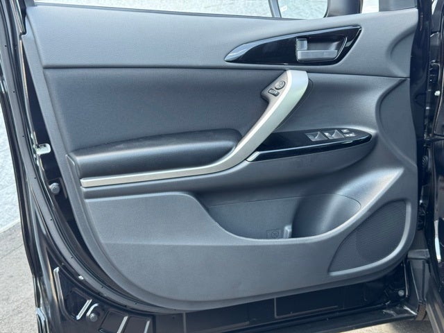 2025 Mitsubishi Eclipse Cross Base