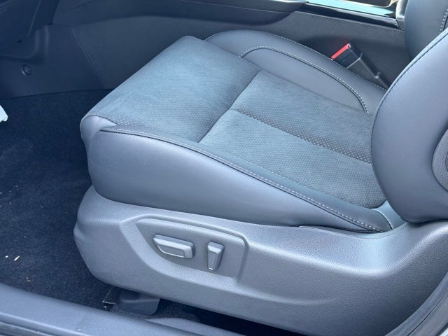 2025 Mitsubishi Eclipse Cross Base