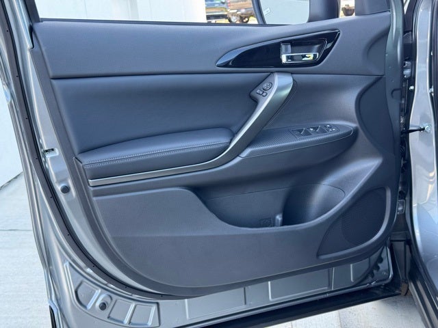 2025 Mitsubishi Eclipse Cross Base