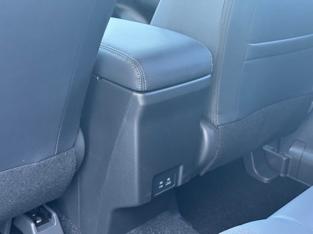 2025 Mitsubishi Eclipse Cross Base