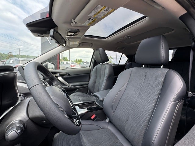 2025 Mitsubishi Eclipse Cross Base