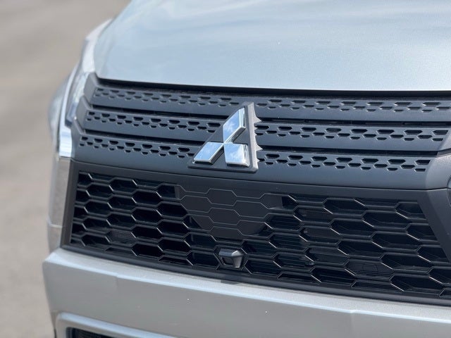 2025 Mitsubishi Eclipse Cross Base