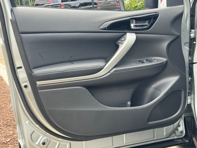 2025 Mitsubishi Eclipse Cross Base