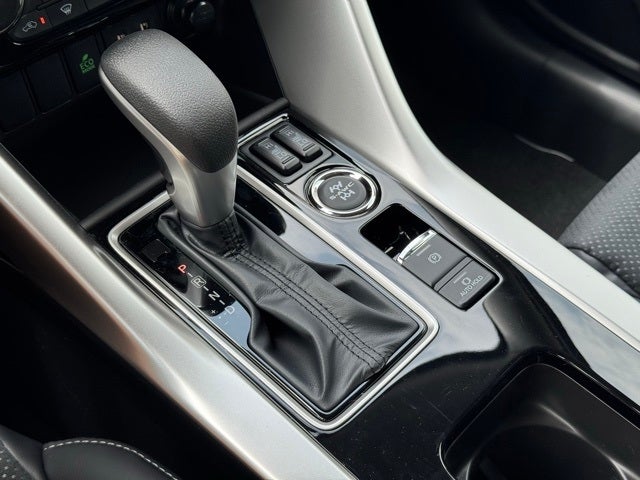 2025 Mitsubishi Eclipse Cross Base