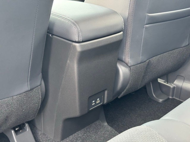 2025 Mitsubishi Eclipse Cross Base