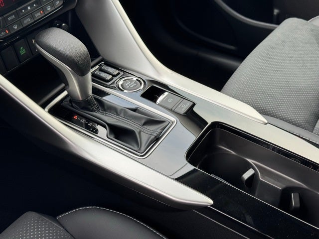 2025 Mitsubishi Eclipse Cross Base