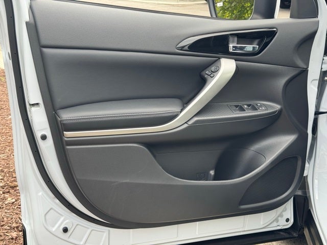 2025 Mitsubishi Eclipse Cross Base