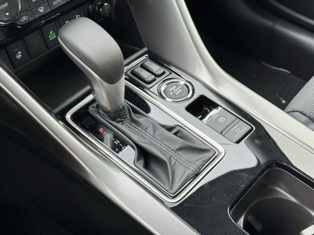 2026 Mitsubishi Eclipse Cross Base