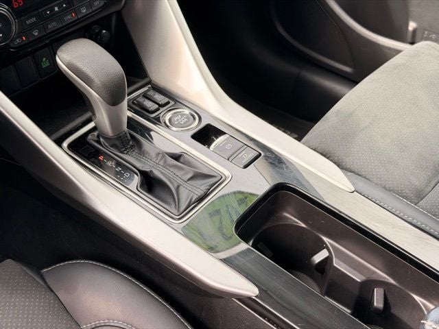 2025 Mitsubishi Eclipse Cross SE