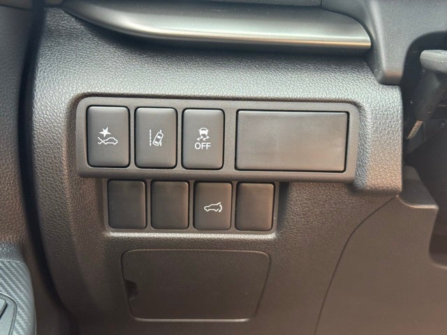 2025 Mitsubishi Eclipse Cross Base