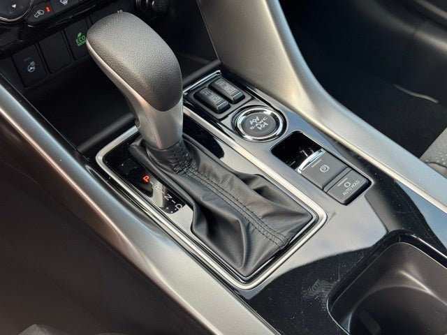 2025 Mitsubishi Eclipse Cross Base