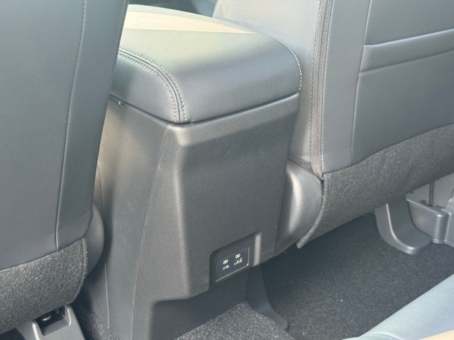 2025 Mitsubishi Eclipse Cross Base